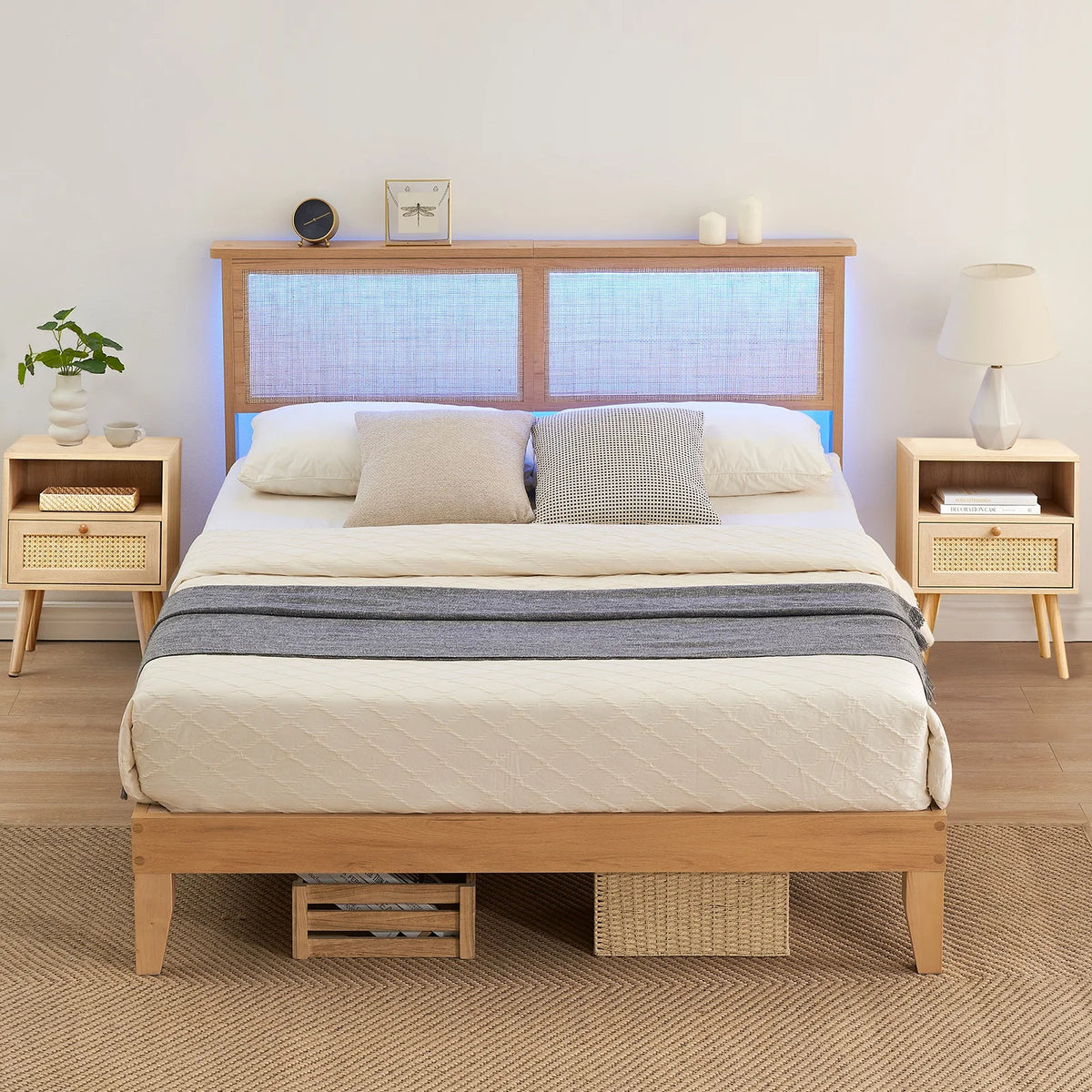 Wood Platform cama con Rattan Headboard y LED Lighting