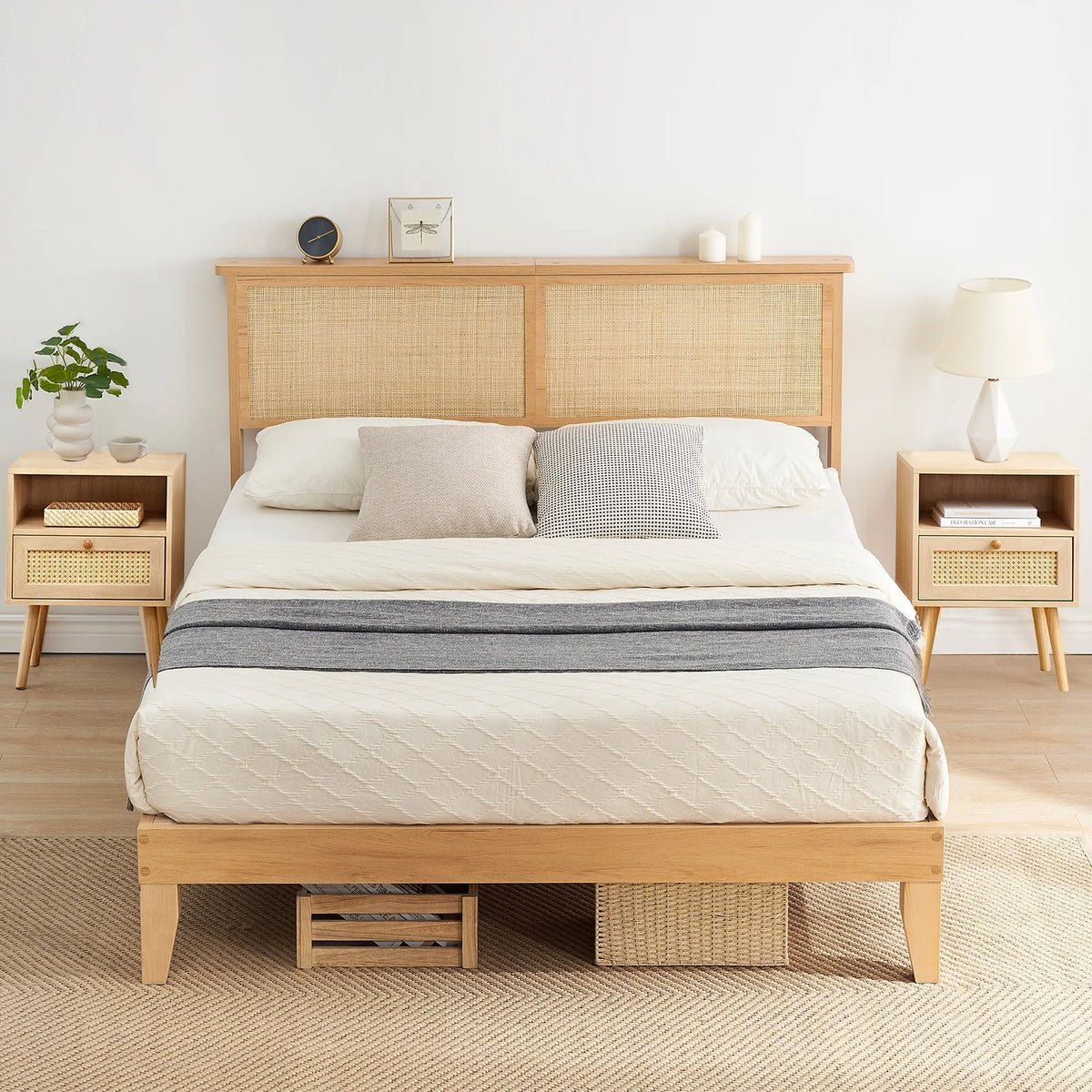 Wood Platform cama con Rattan Headboard y LED Lighting